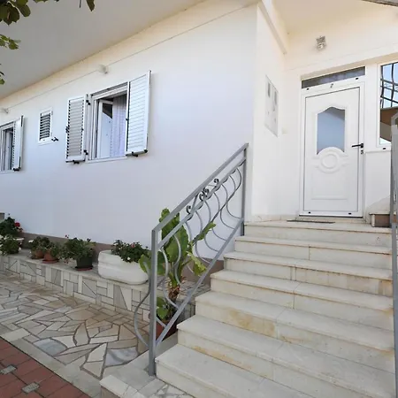 Apartment Apartments With A Parking Space Okrug Gornji, Ciovo - 11879