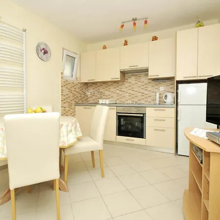 With A Parking Space Okrug Gornji, Ciovo - 11879 Апартаменти